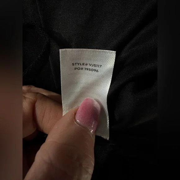 Lulus NWT “Sweet Twist” Black Swiss Dot Tulle Long Sleeve Jumpsuit.  Size Small. - Picture 7 of 11